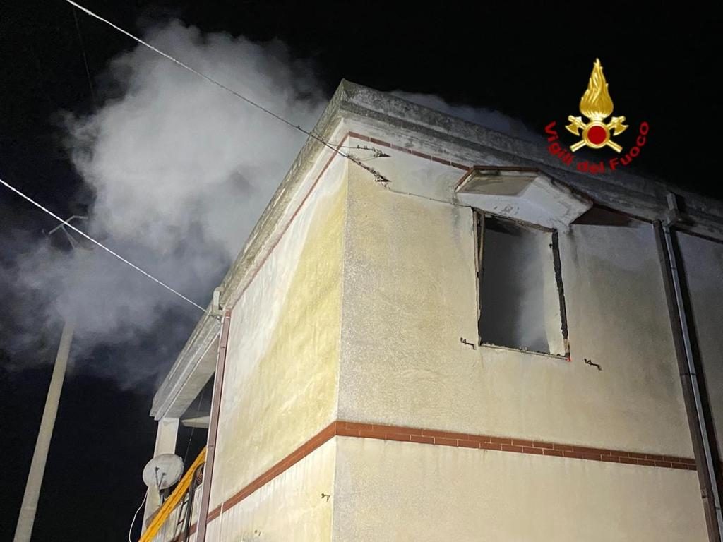 Incendio casa naso