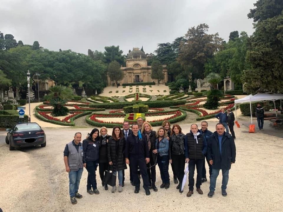 Visita sindaco messina ai cimiteri