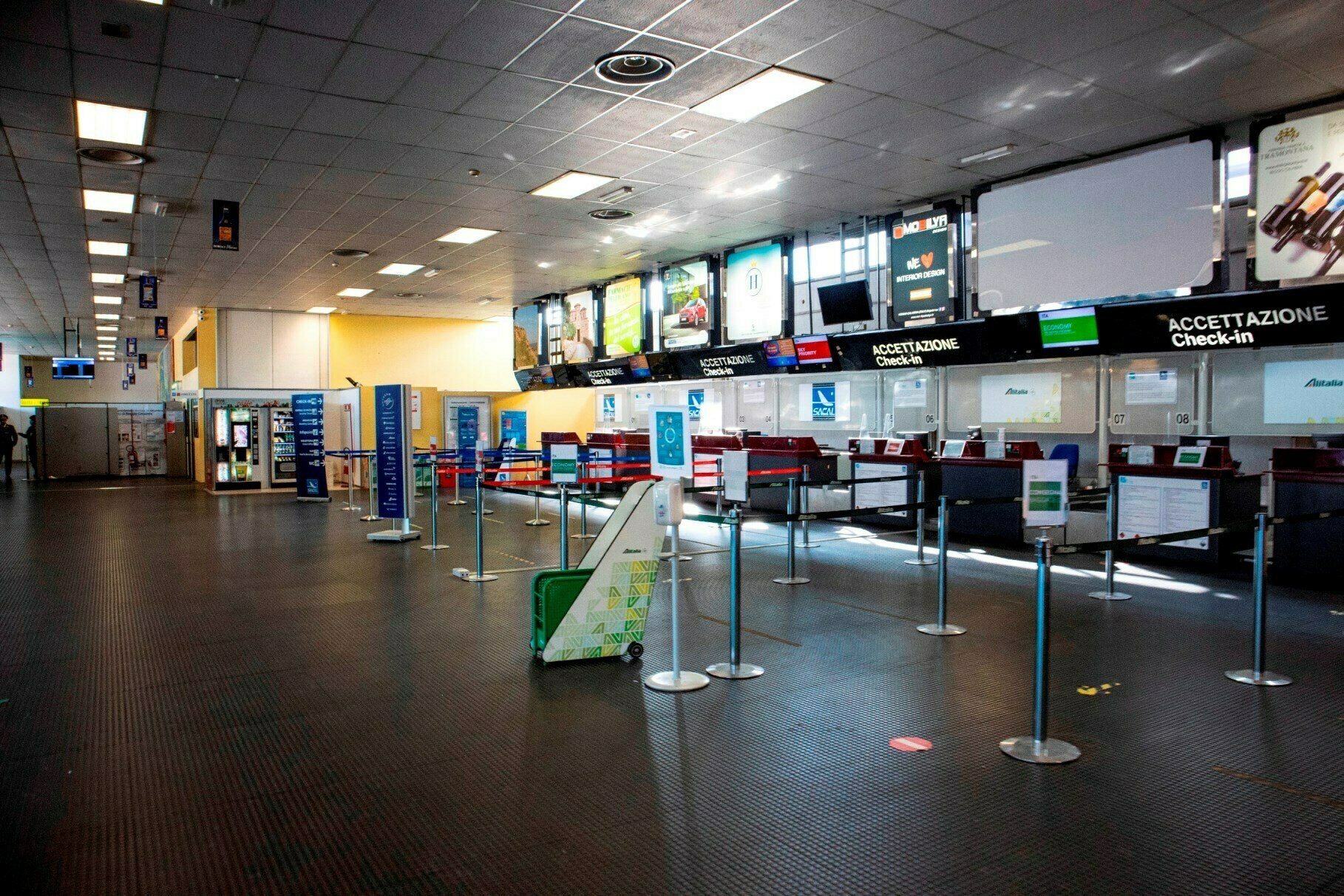 aeroporto reggio calabria interni