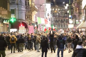 proteste no green pass milano
