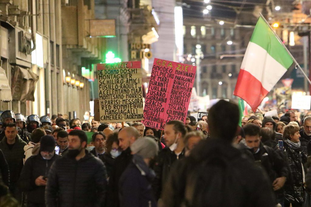 proteste no green pass milano