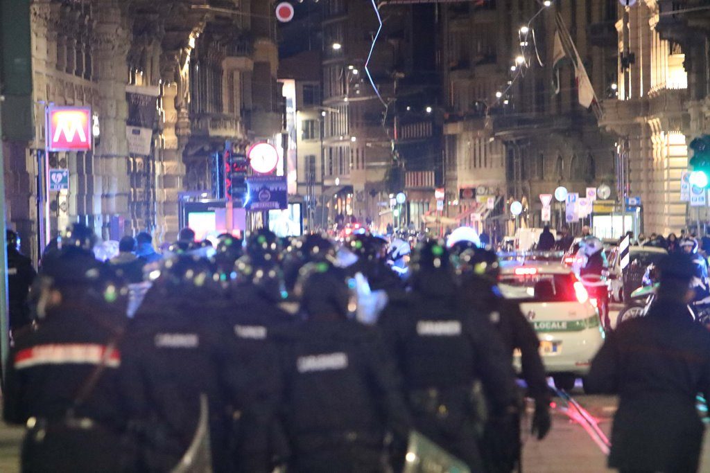 proteste no green pass milano