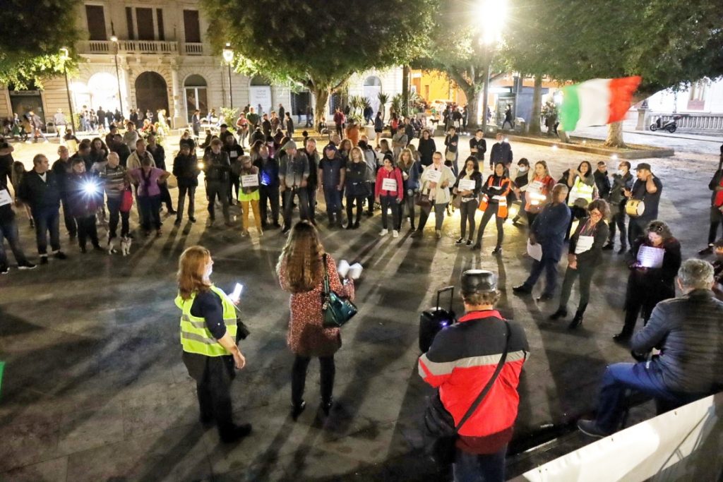 proteste no green pass piazza italia reggio calabria