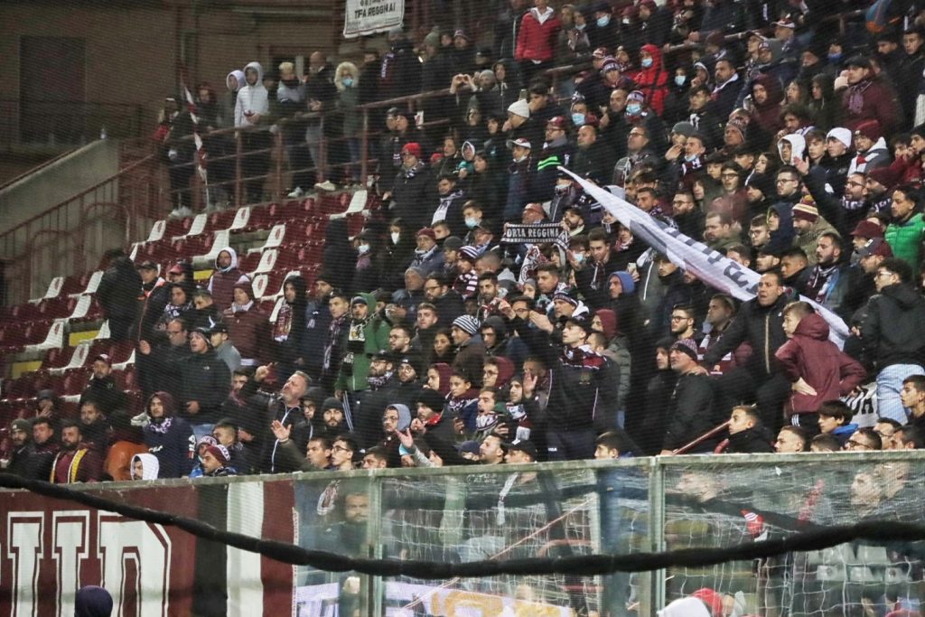 reggina-ascoli fischi tifosi curva sud granillo
