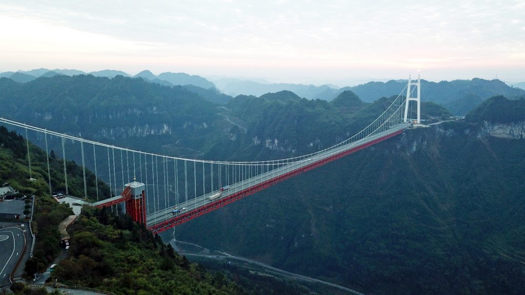 Ponte sospeso di Aizhai in Cina