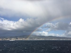 stretto di messina arcobaleno mare mosso