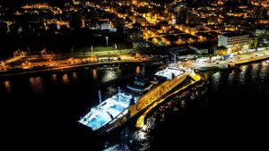 trasporti nello stretto traghetto caronte