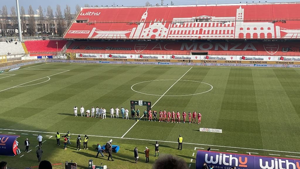 diretta monza-reggina ingresso in campo