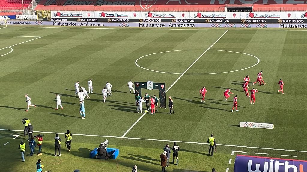 diretta monza-reggina ingresso in campo