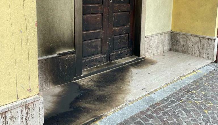 platì incendio municipio