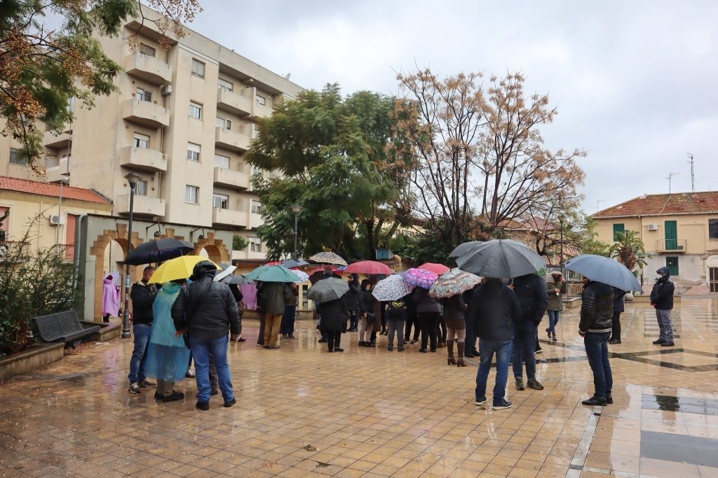 villa san giovanni proteste super green pass trasporti con sicilia