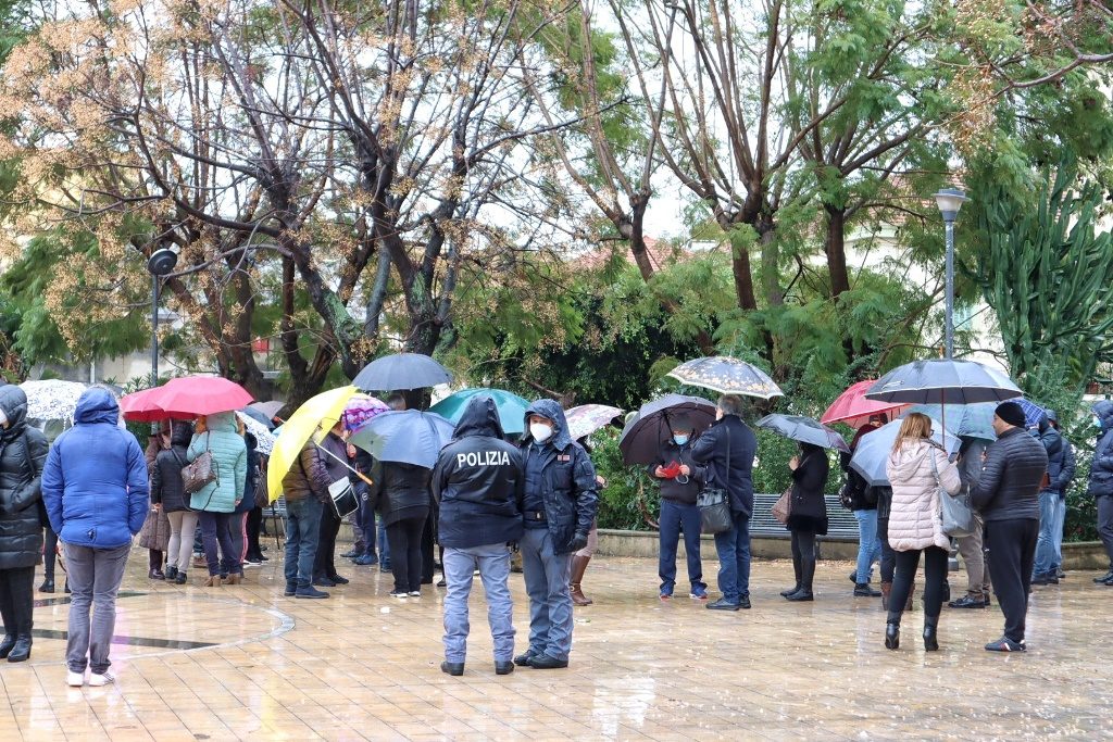 villa san giovanni proteste super green pass trasporti con sicilia