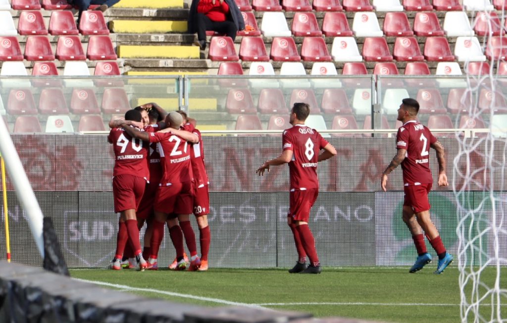 Reggina-Pordenone gol ed esultanza Menez