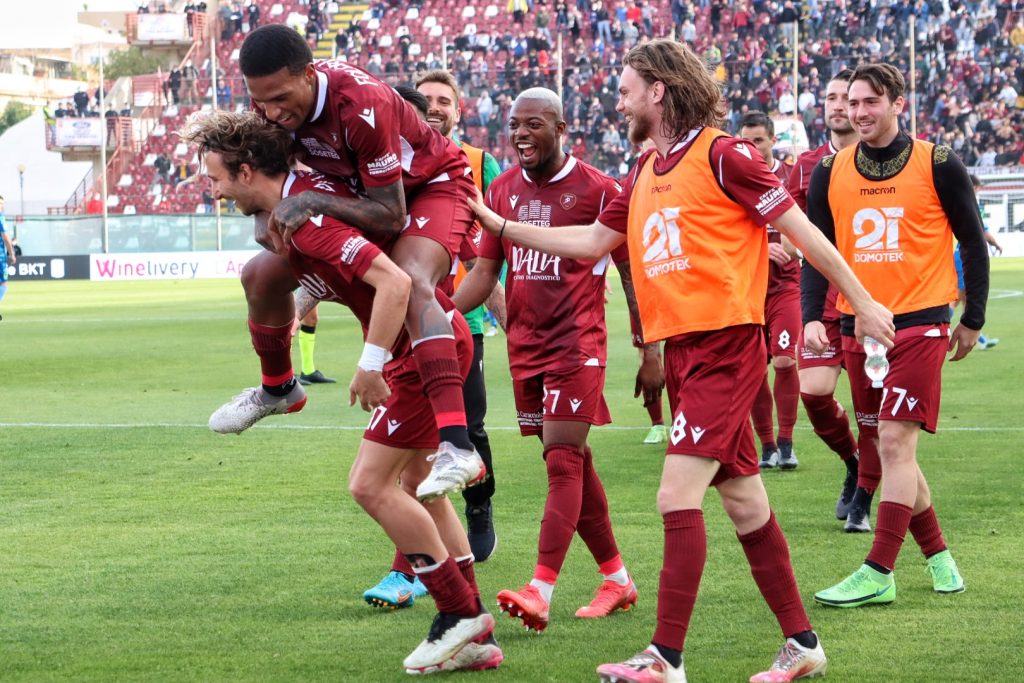Reggina-Pordenone gol ed esultanza Di Chiara