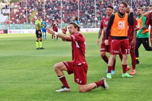 Reggina-Pordenone gol ed esultanza Di Chiara