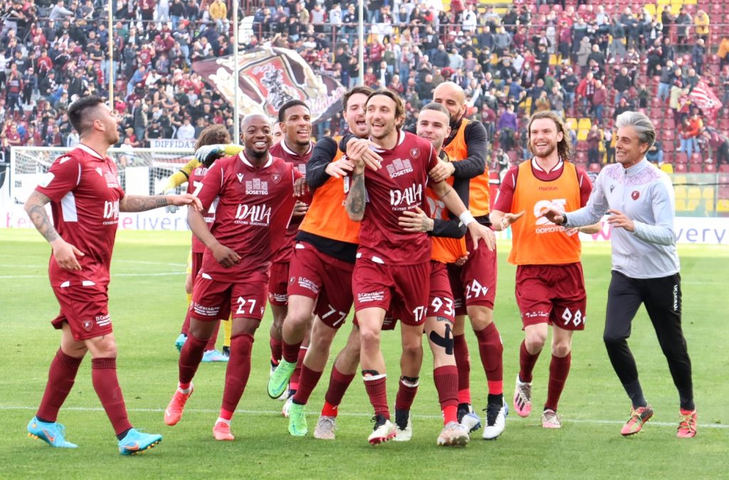 Reggina-Pordenone gol ed esultanza Di Chiara