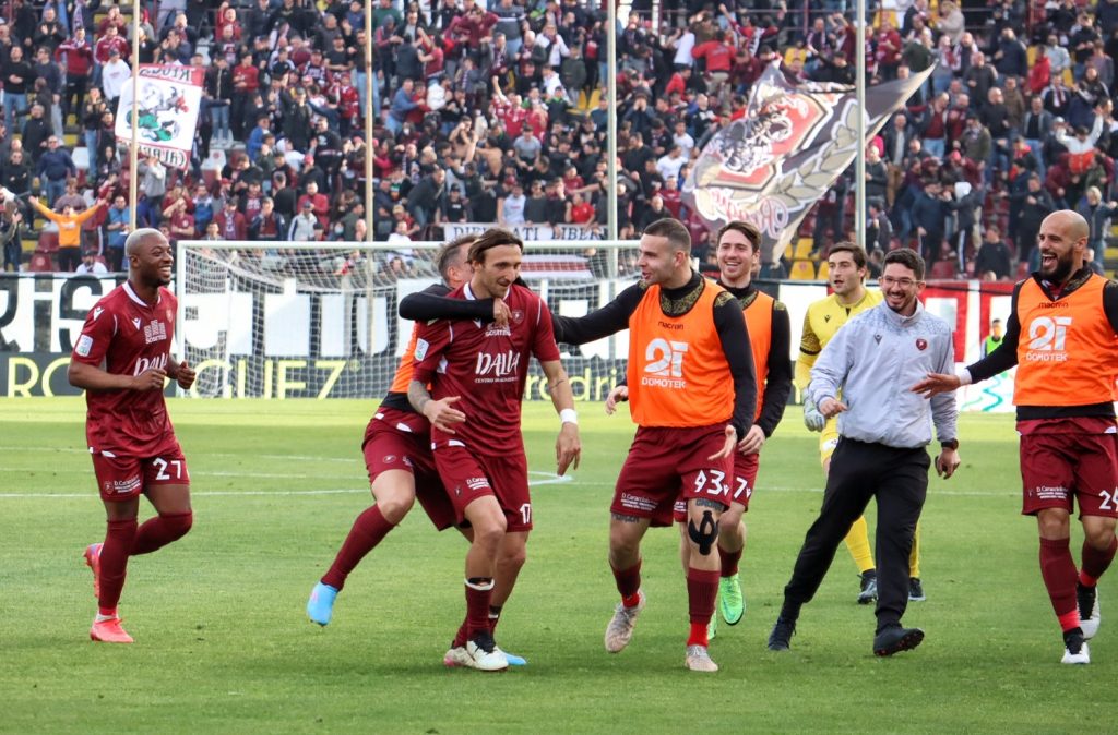 Reggina-Pordenone gol ed esultanza Di Chiara