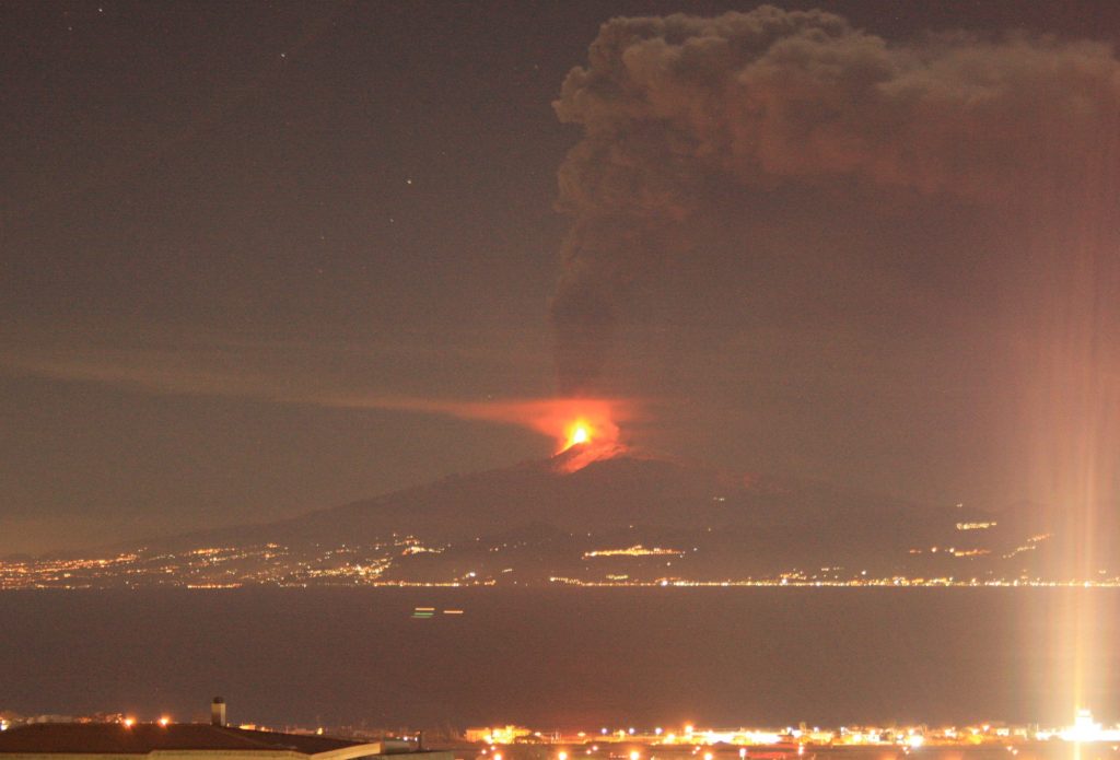 eruzione etna 10 febbraio 2022