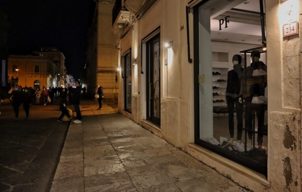 reggio calabria protesta luci spente corso garibaldi
