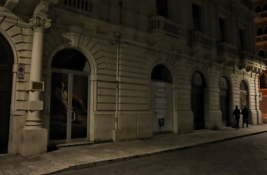 reggio calabria protesta luci spente corso garibaldi