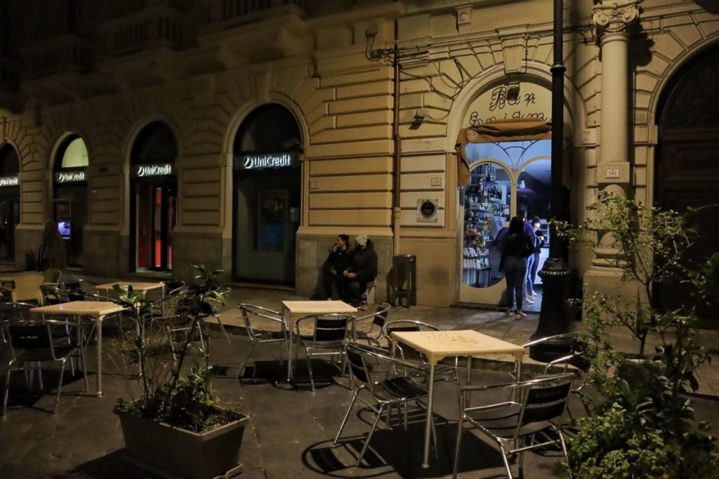 reggio calabria protesta luci spente corso garibaldi