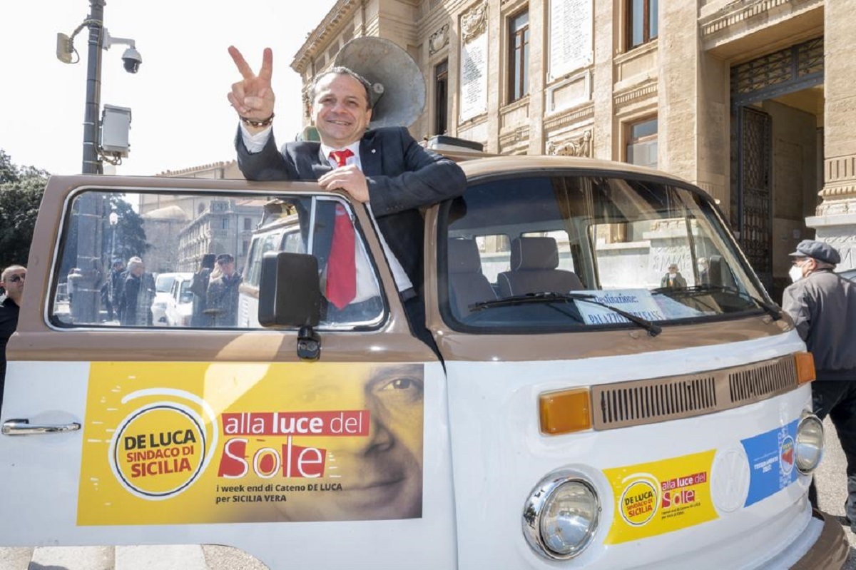 DE LUCA