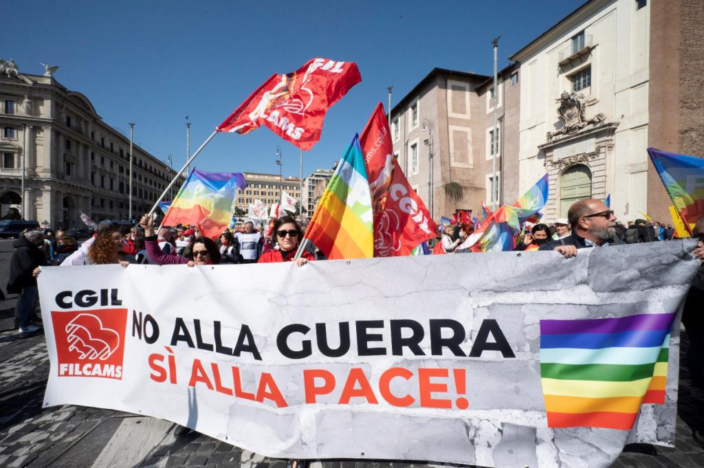Manifestazione Roma contro guerra in Ucraina