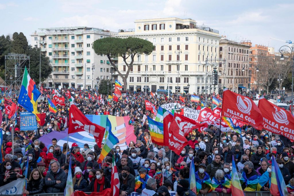 Manifestazione Roma contro guerra in Ucraina