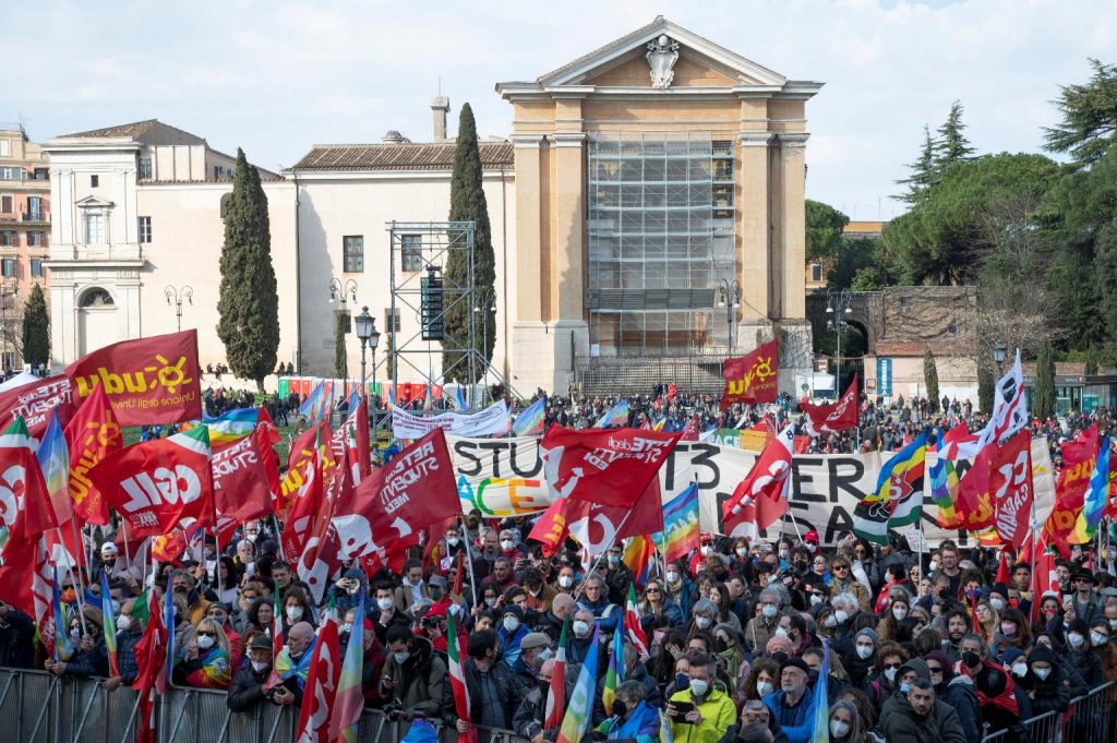 Manifestazione Roma contro guerra in Ucraina
