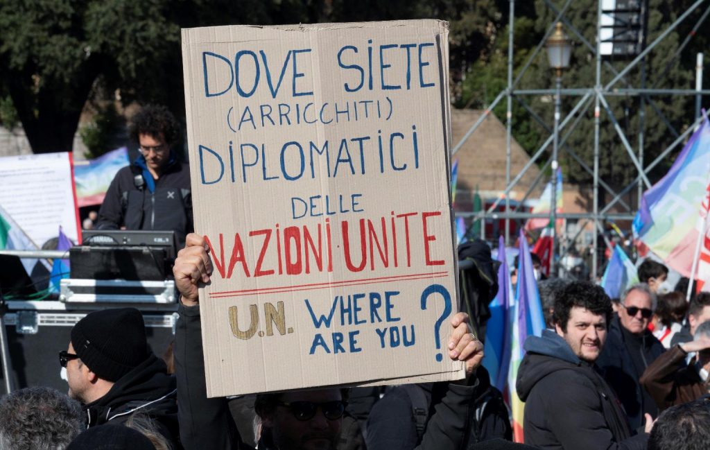 Manifestazione Roma contro guerra in Ucraina