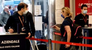 Controlli stazione centrale e green pass passeggeri