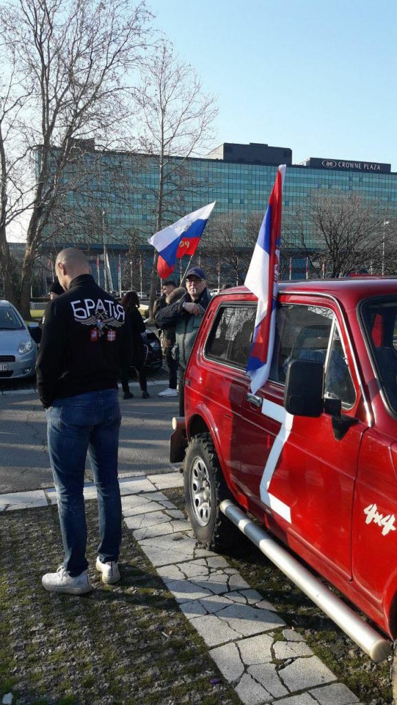 manifestazione pro russia in serbia