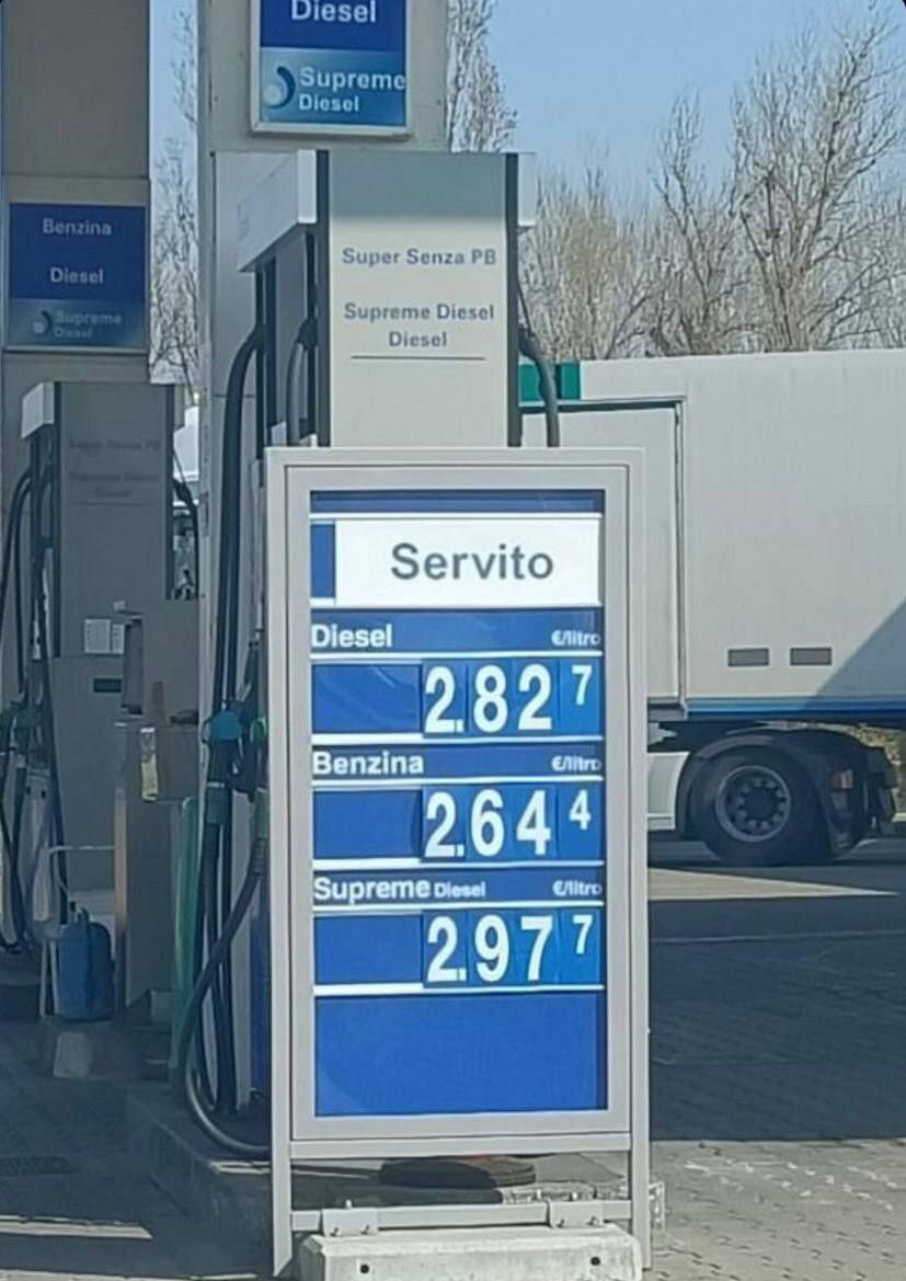 prezzo carburante italia