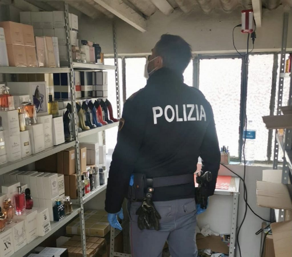 sequestro profumi contraffatti messina