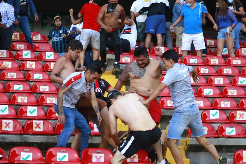 violenza-allo-stadio-queretaro-in-messico
