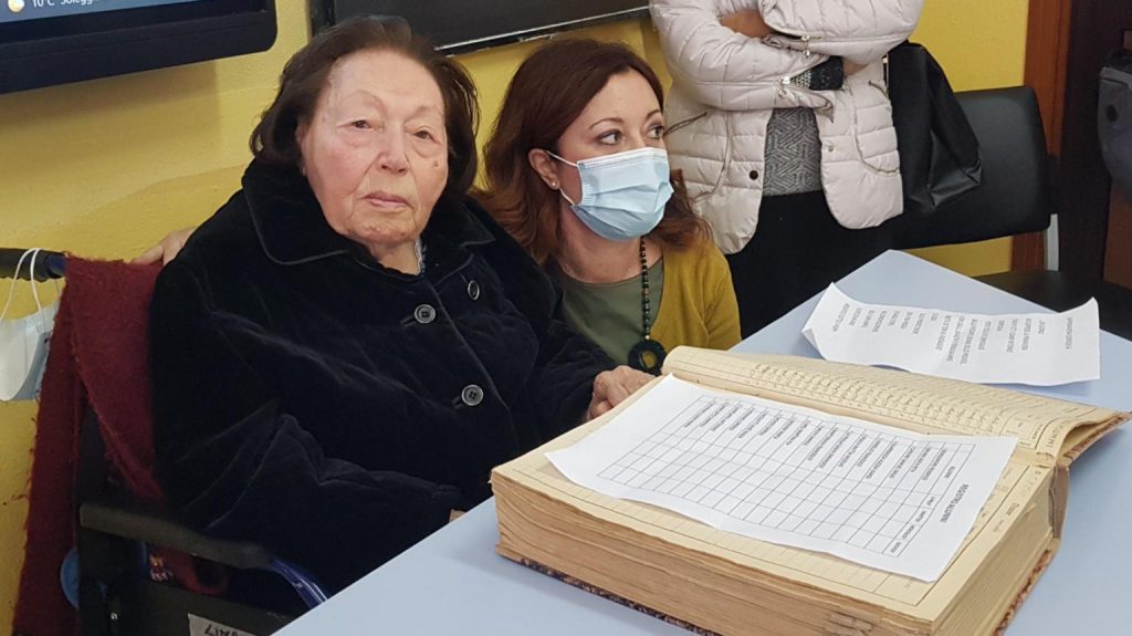 Nonna Michela insegnante 102 anni per un giorno