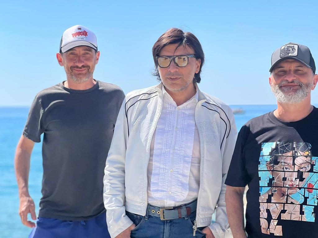 Grande e i Manetti Bros sul set di Palmi
