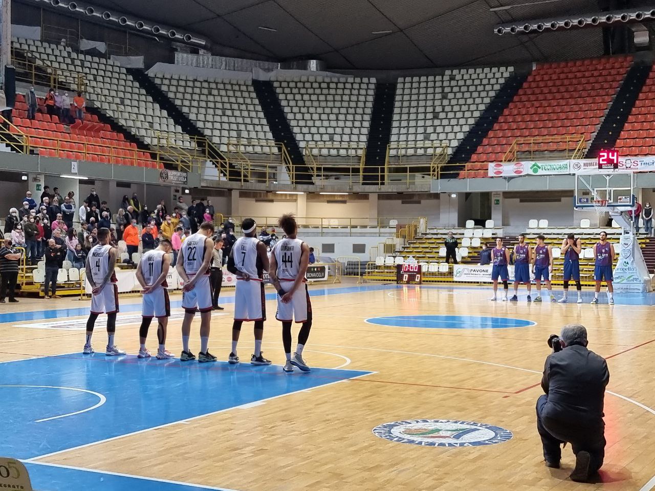 Minuto di silenzio Pallacanestro Viola