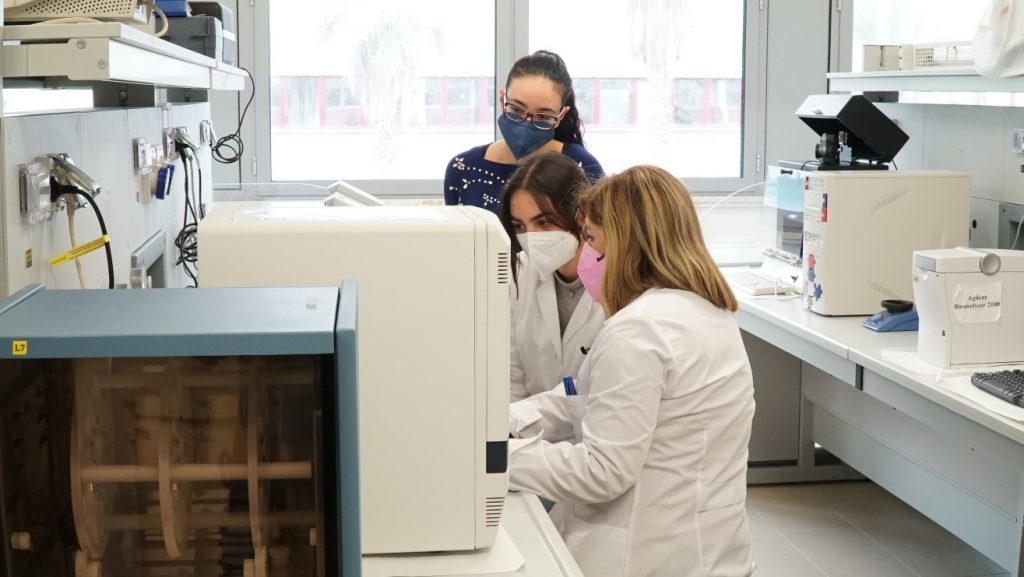 Uno dei moderni laboratori a Papardo