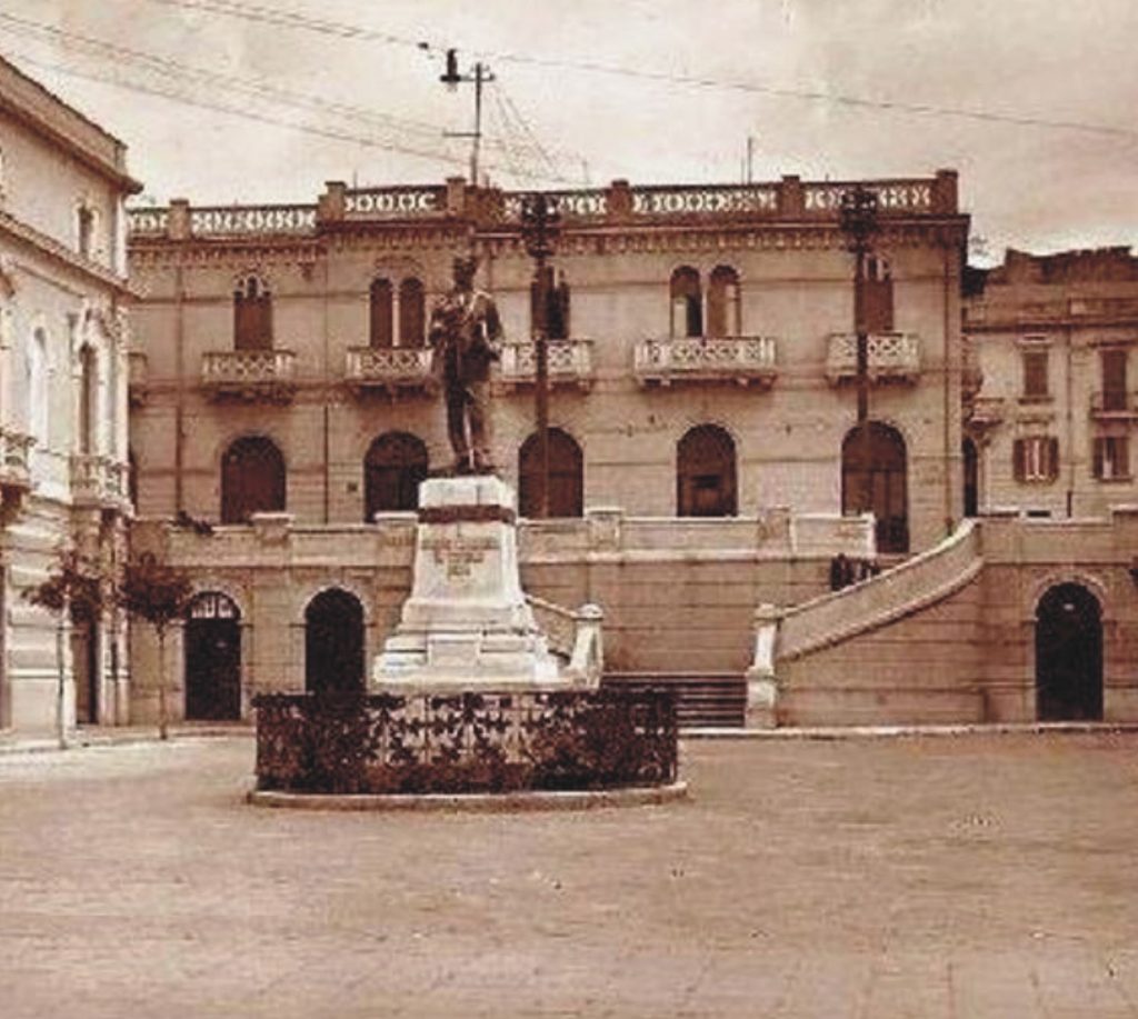 cartolina piazza camagna