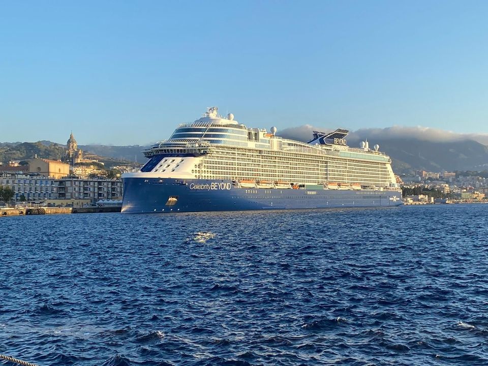 celebrity beyond a messina