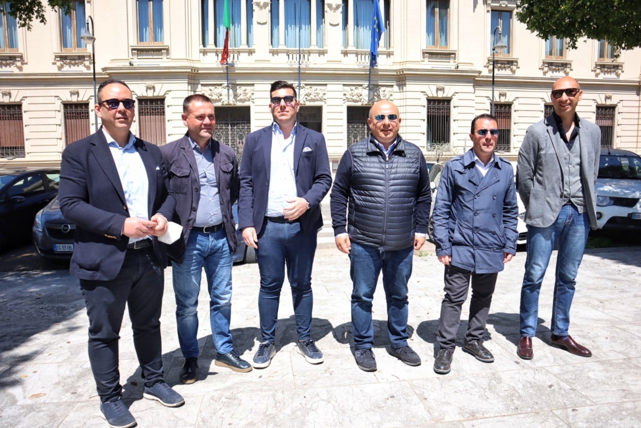 conferenza centrodestra reggio cal su bilancio comunale 1