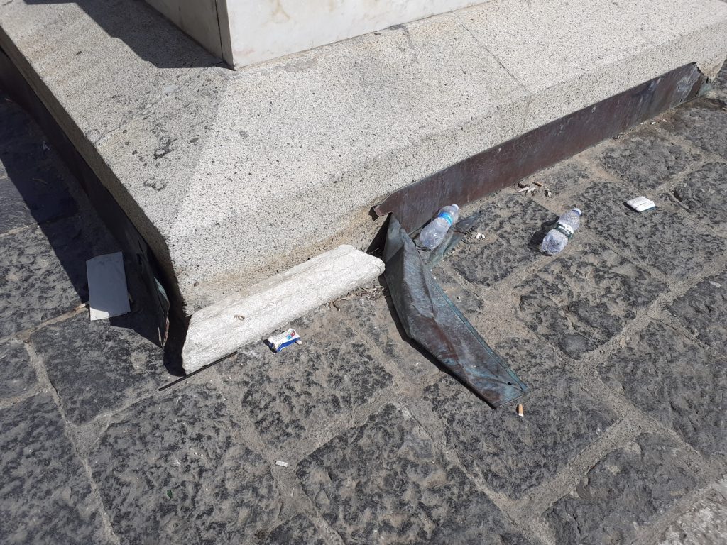 degrado piazza camagna