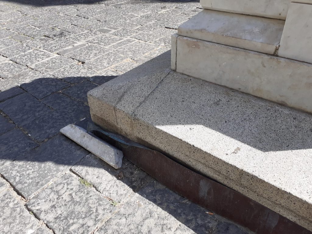 degrado piazza camagna