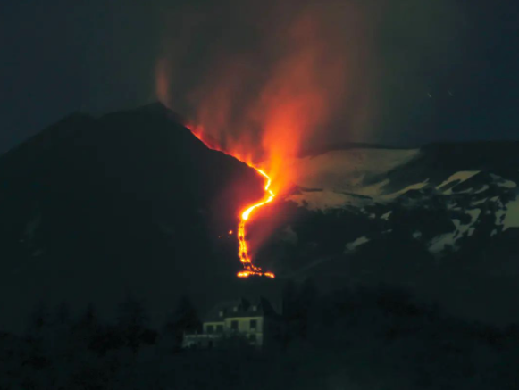 eruzione etna 14 maggio 2022 (1)