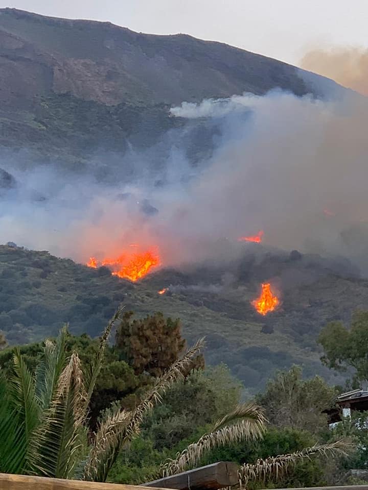 incendio stromboli 25-26 maggio