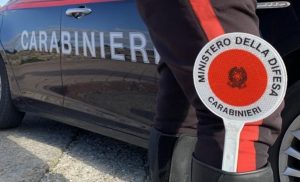 paletta auto carabinieri