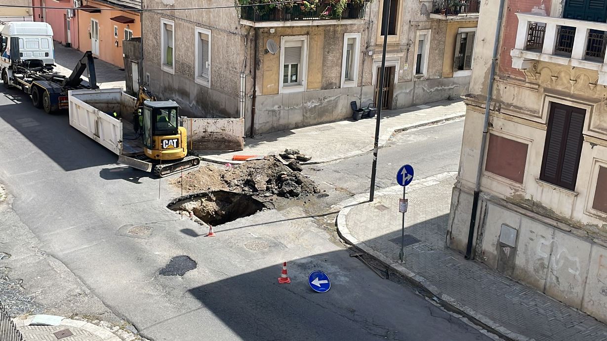 riparazione buca via ibico 2