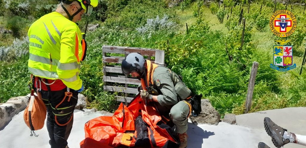 turista soccorso alicudi