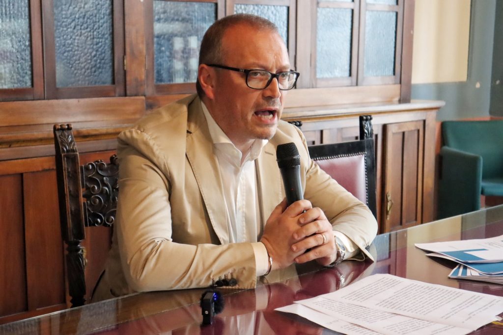 Conferenza stampa Versace Cis